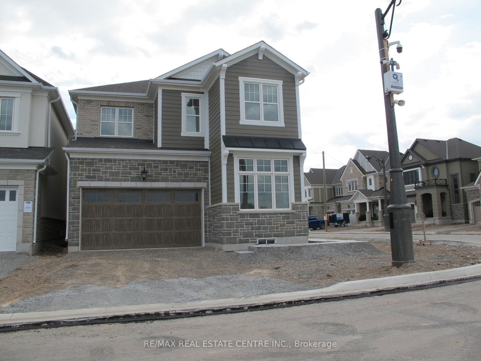 Detached House for lease at 171 Zachary Crescent, Oakville, 1008 - GO Glenorchy, L6H 0W2 - MLS: W11975601