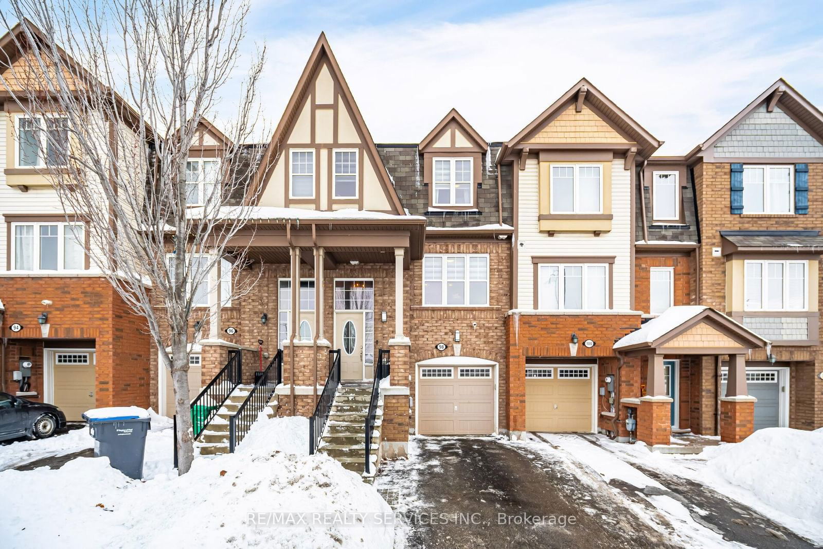 Townhouse for sale at 98 Memory Lane, Brampton, Northwest Brampton, L7A 0W5 - MLS: W11975742