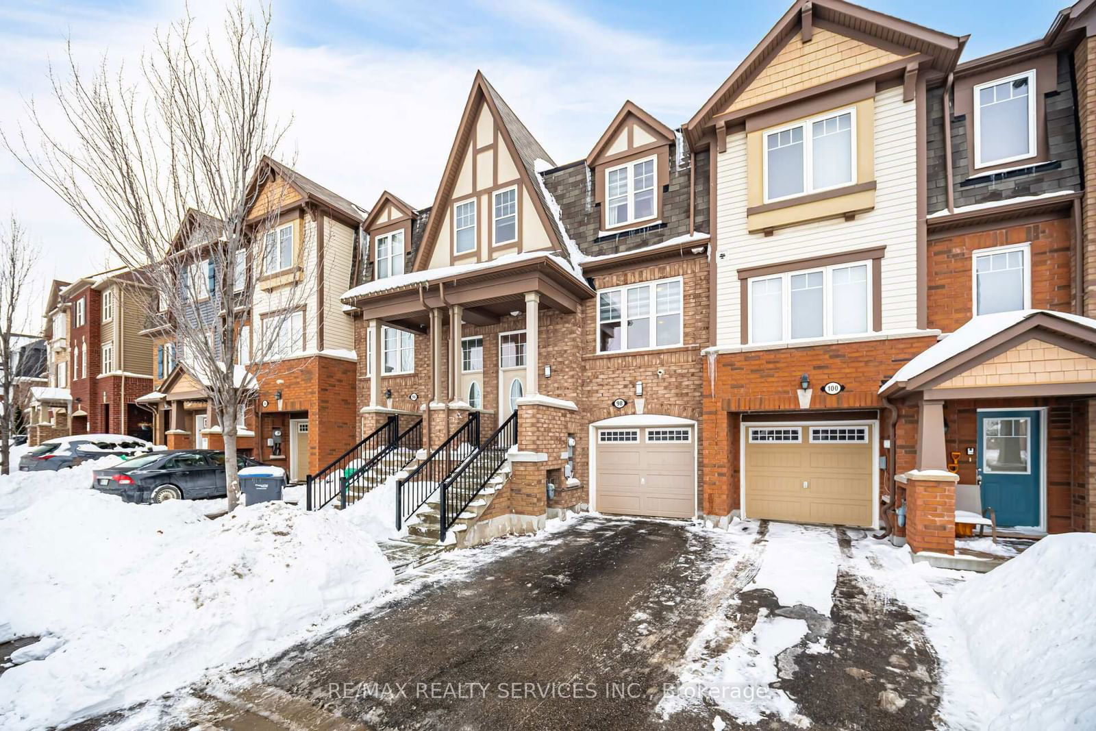 Townhouse for sale at 98 Memory Lane, Brampton, Northwest Brampton, L7A 0W5 - MLS: W11975742