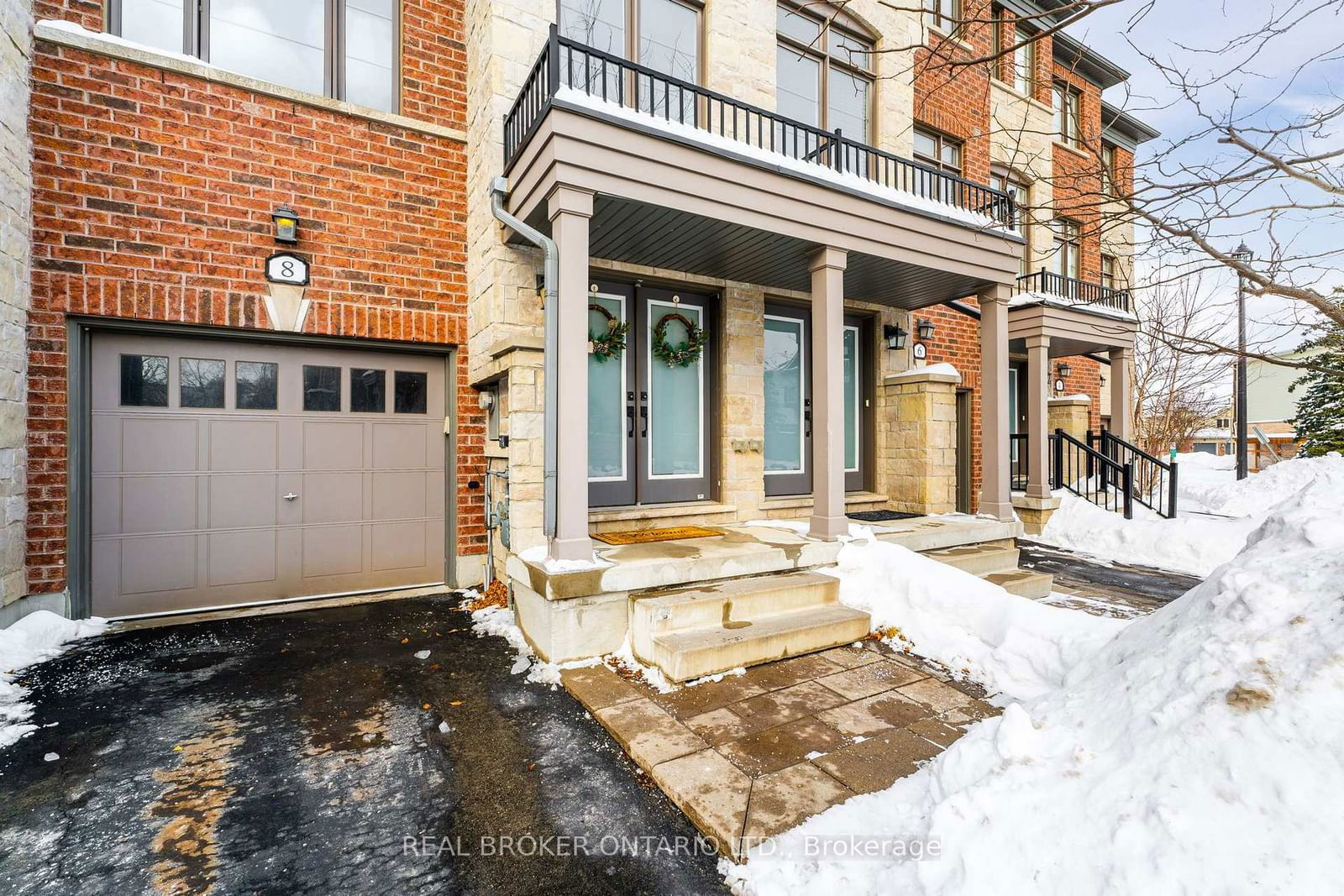 Townhouse for sale at 8 Whitehorn Lane, Halton Hills, Georgetown, L7G 0K1 - MLS: W11975753