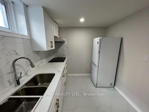 Lower - 1400 Bunnell Dr, Burlington, L7P 2E1 | Image 3