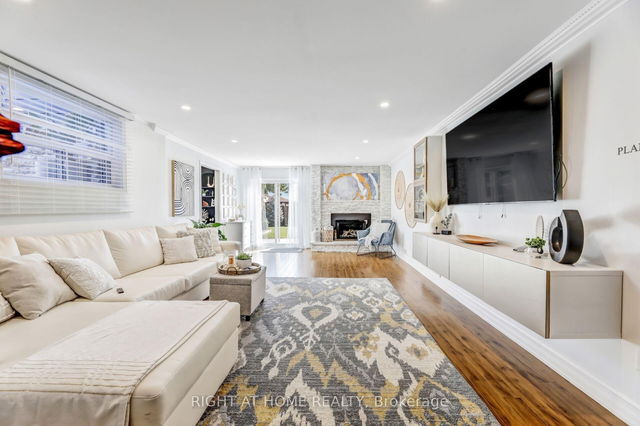 2837 Kingsberry Crescent