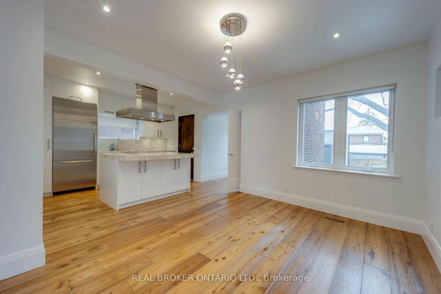 Main - 10 Westmount Avenue