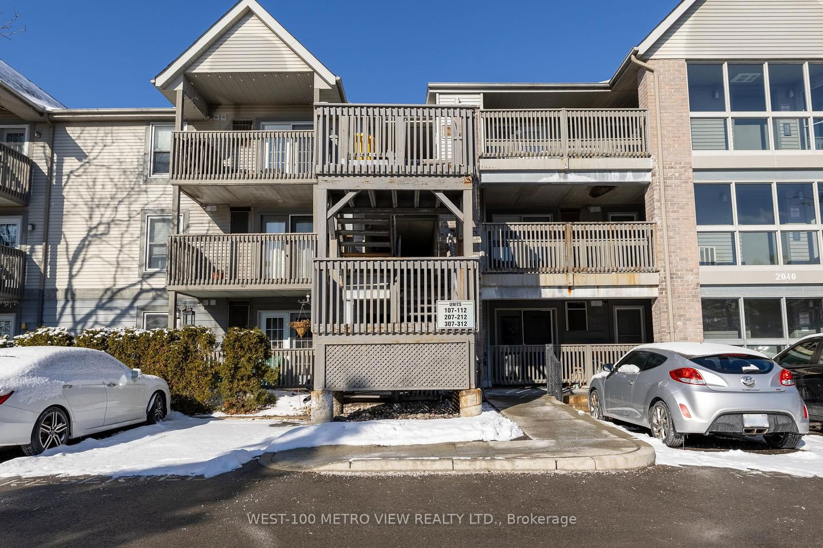 Condo sold at 209-2040 Cleaver Avenue, Burlington, Headon, L7M 4C4 - MLS: W11975896