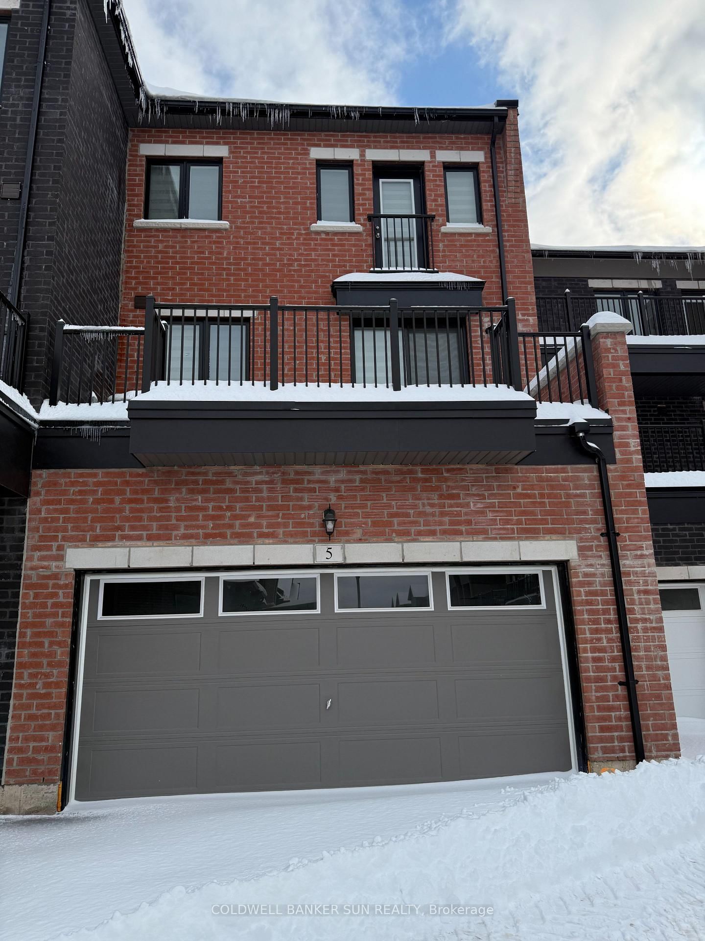 Townhouse for lease at 5 Marvin Avenue, Oakville, Rural Oakville, L6H 0Z6 - MLS: W11975903