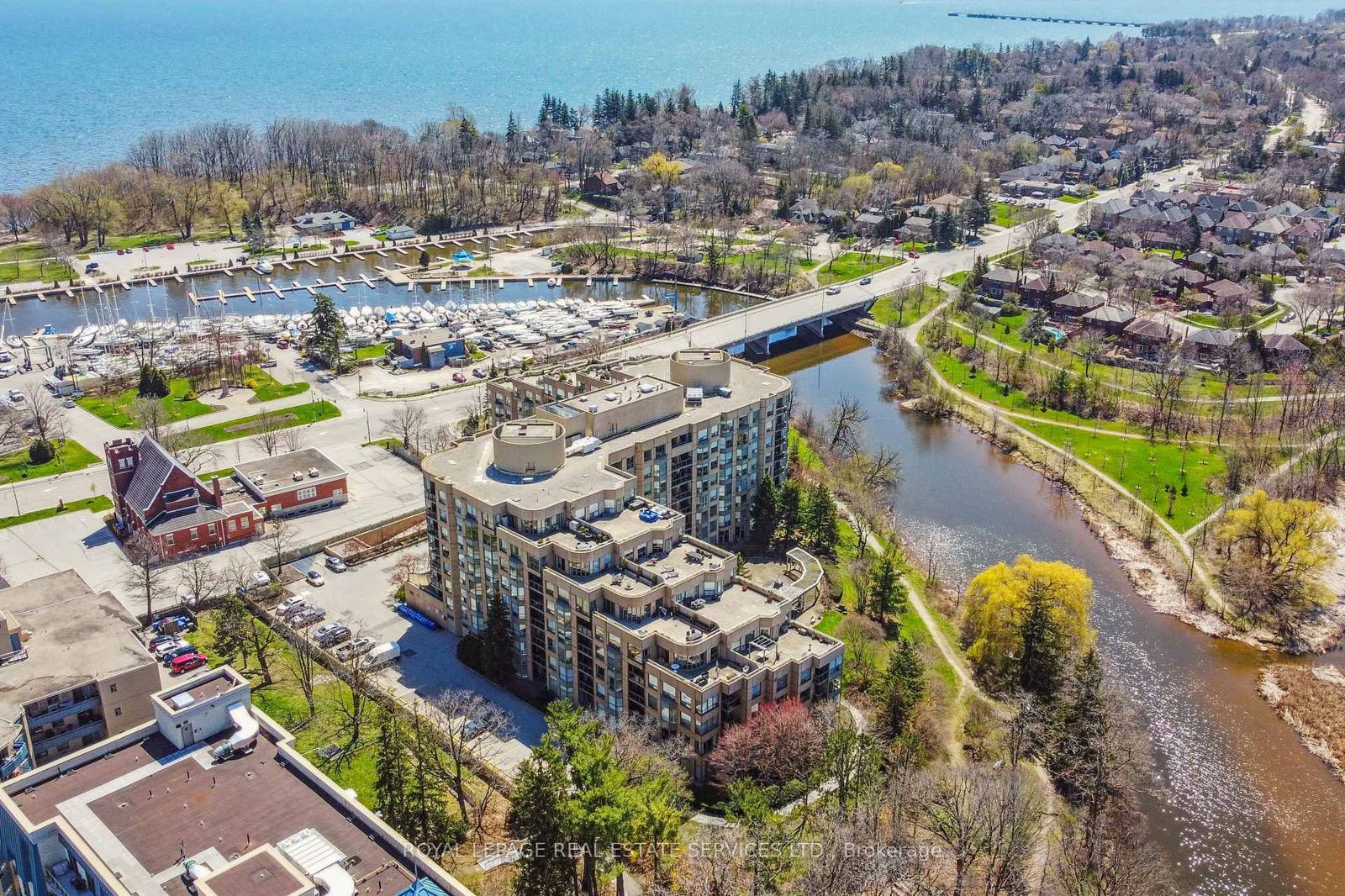 Condo sold at 204-2511 Lakeshore Road, Oakville, BR Bronte, L6L 6L9 - MLS: W11976378