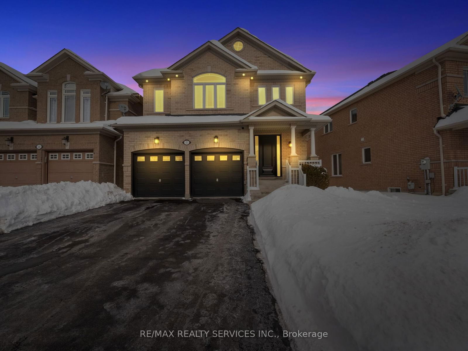 Detached House for sale at 11 Ansbury Drive, Brampton, Fletcher's Meadow, L7A 3S8 - MLS: W11976458