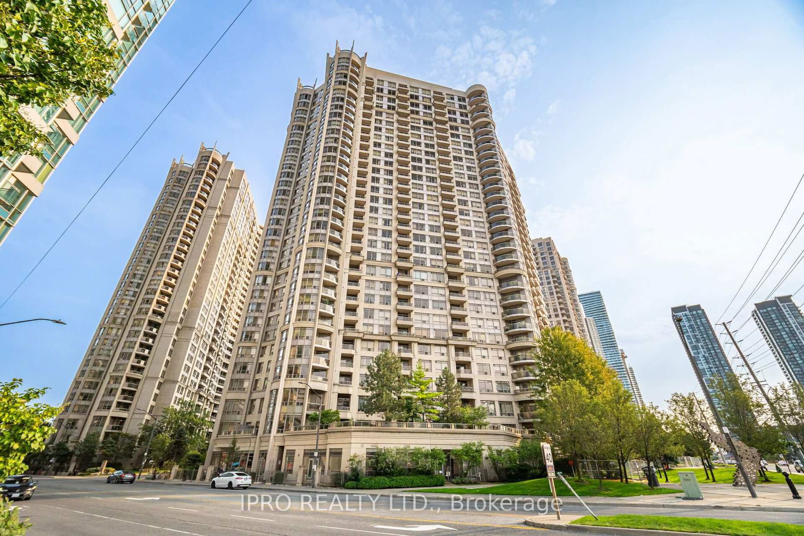 Condo sold at 2431-3888 Duke Of York Boulevard, Mississauga, City Centre, L5B 4P5 - MLS: W11976460