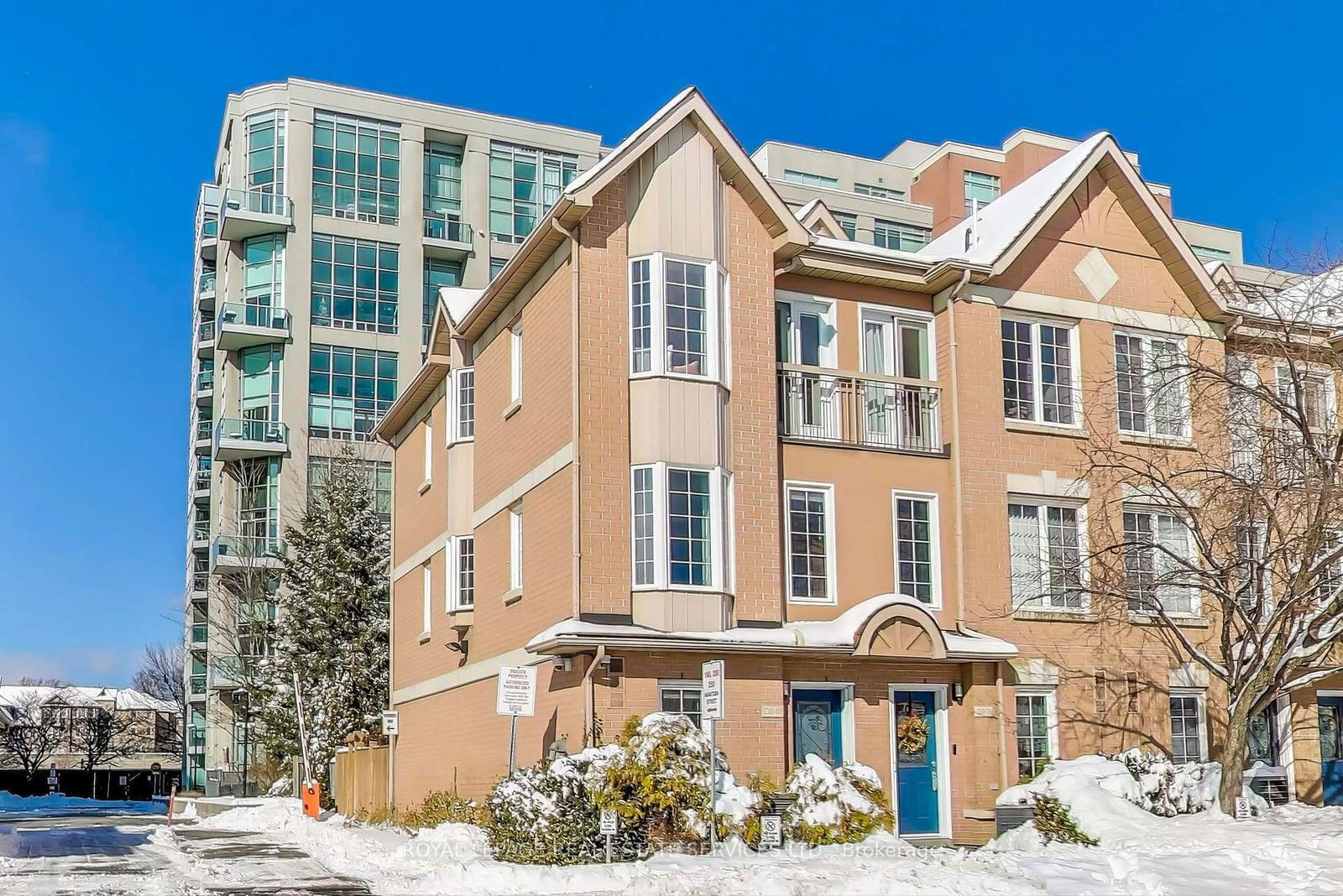 Townhouse sold at 10-210 Manitoba Street, Toronto, Mimico, M8Y 4G7 - MLS: W11976597