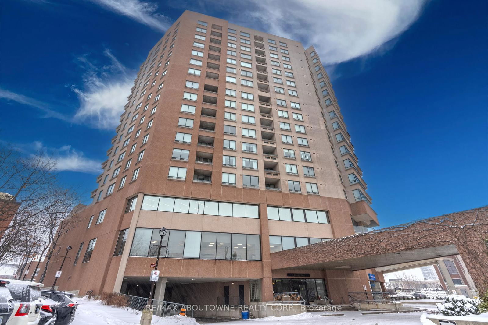 Condo for sale at 409-1 Belvedere Court, Brampton, Downtown Brampton, L6V 4M6 - MLS: W11976683