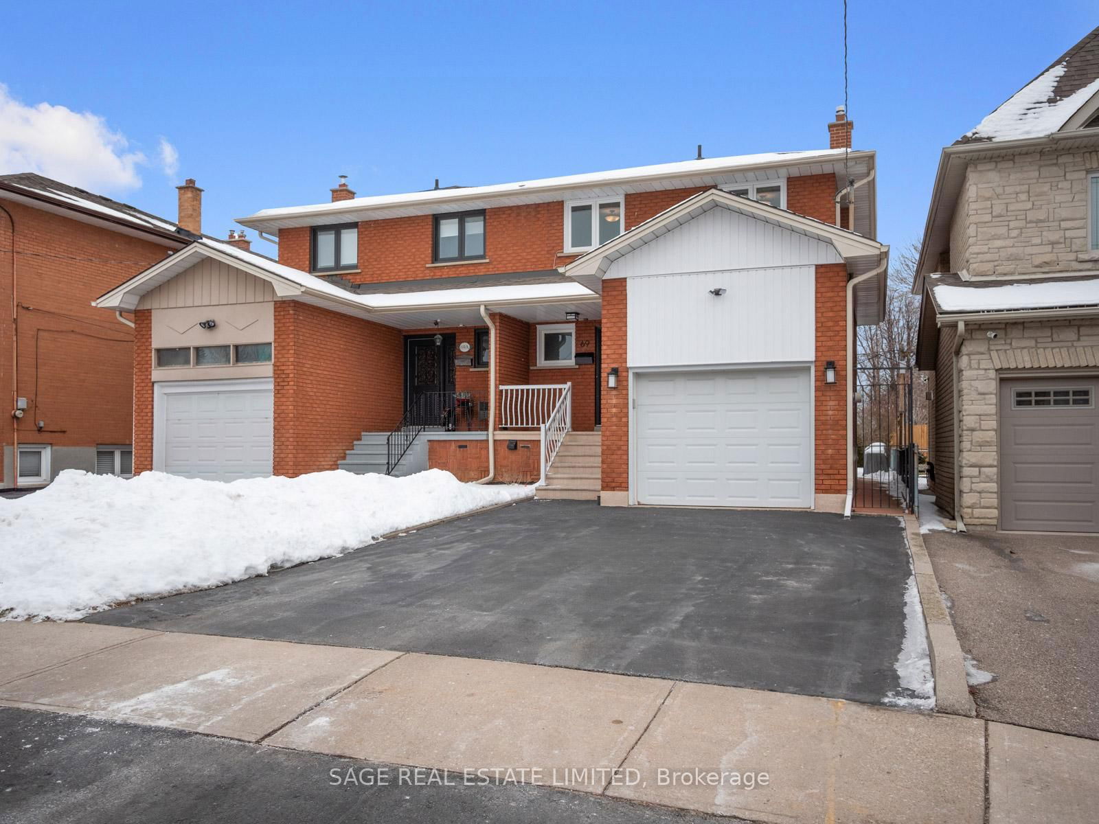 Semi-Detached House sold at 69 FOCH Avenue, Toronto, Alderwood, M8W 3X5 - MLS: W11976761