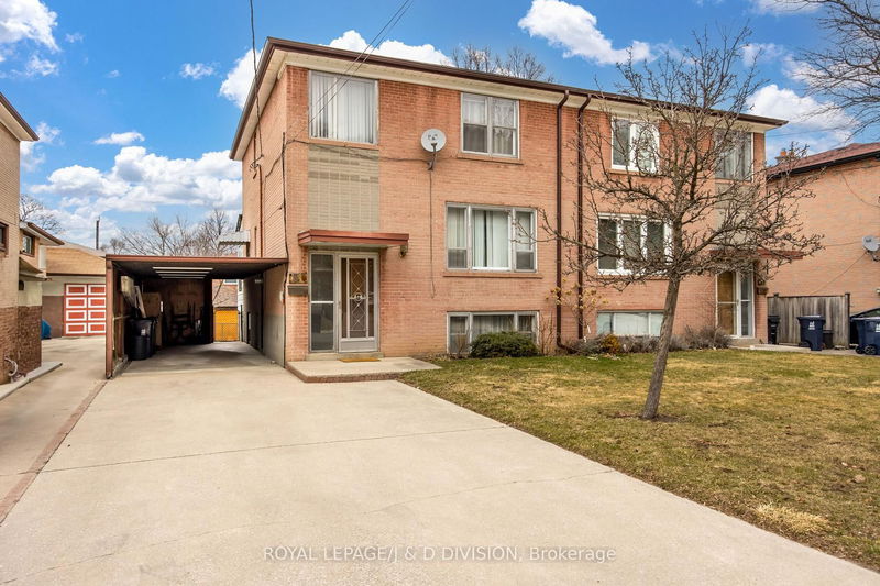 home for sale on 51 Edinborough Court