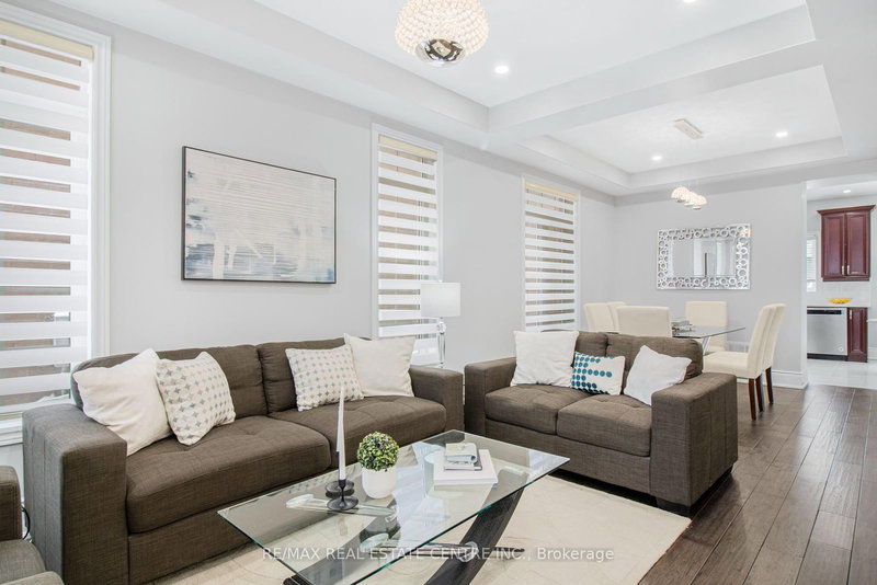 5352 Snowbird Crt, Mississauga, L5M 0P9 | Image 3