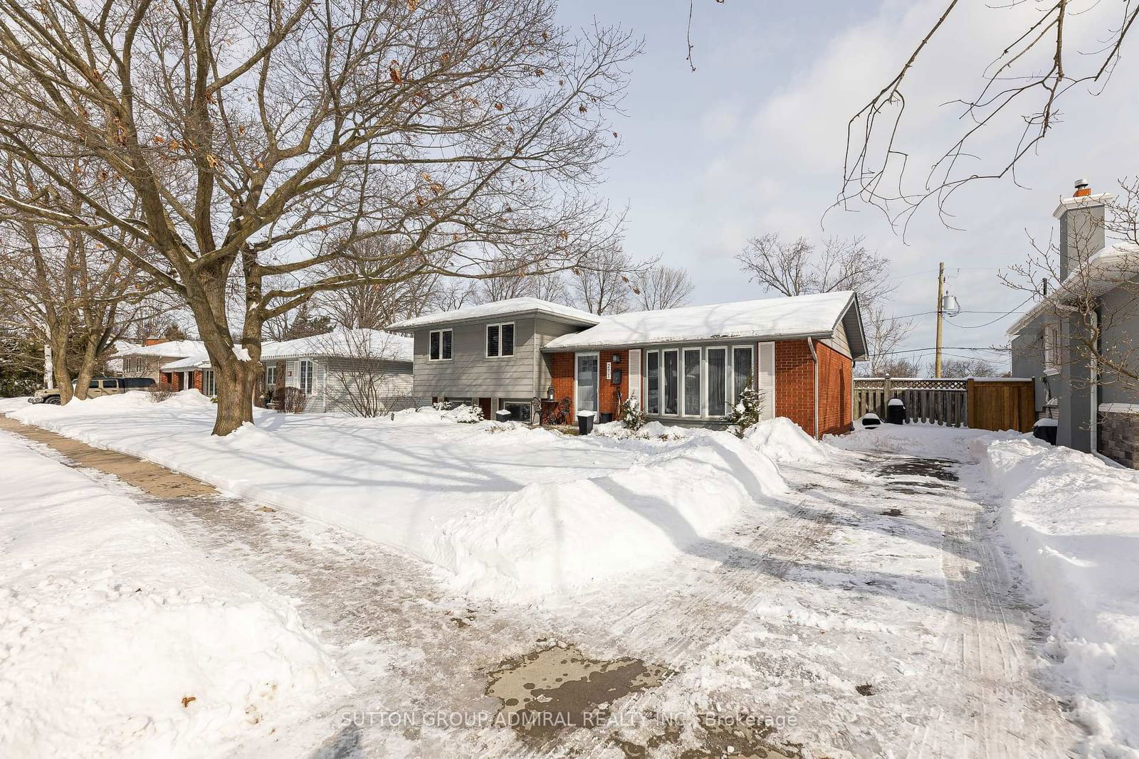 Detached House for sale at 271 Cheltenham Road, Burlington, Appleby, L7L 4H6 - MLS: W11977198