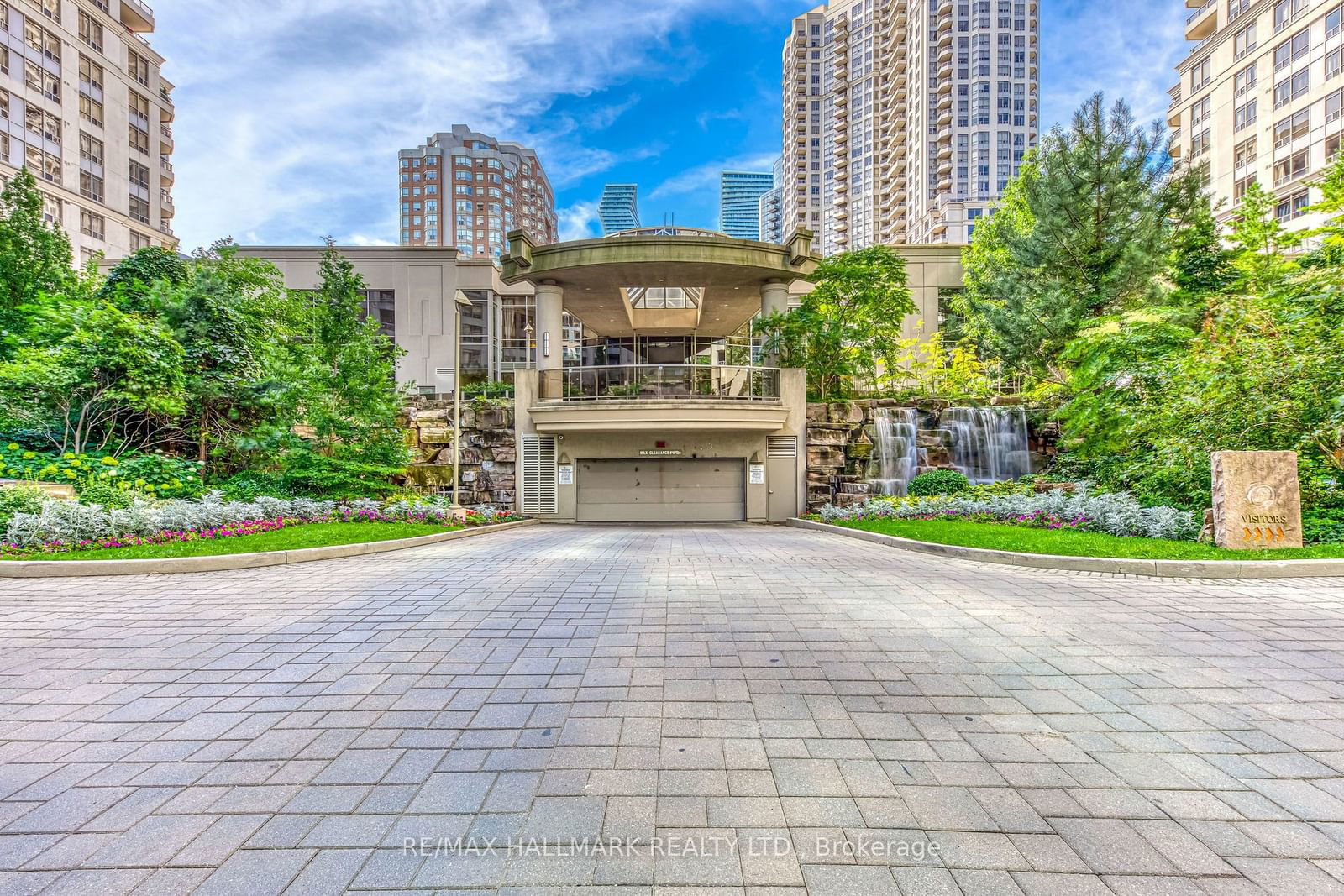 Condo for sale at 2701-3880 Duke Of York Boulevard, Mississauga, City Centre, L5B 4M7 - MLS: W11977323