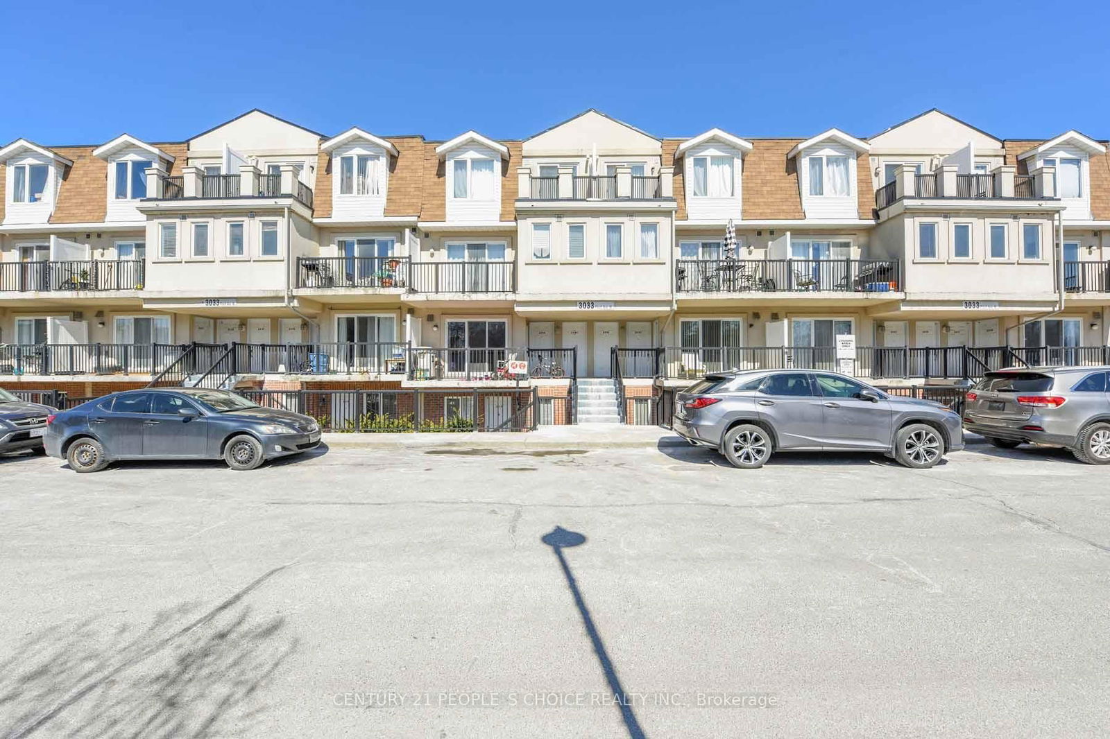 Townhouse for sale at 2045-3033 Finch Avenue, Toronto, Humbermede, M9M 0A3 - MLS: W11977347