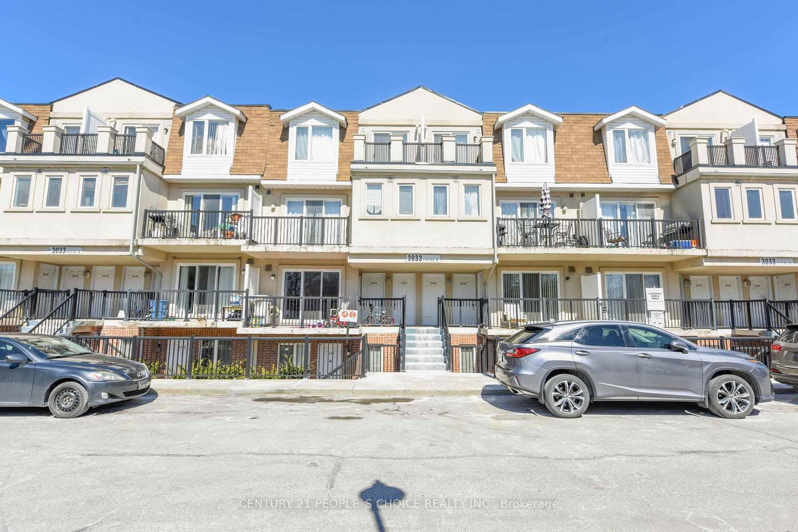 Townhouse for sale at 2045-3033 Finch Avenue, Toronto, Humbermede, M9M 0A3 - MLS: W11977347