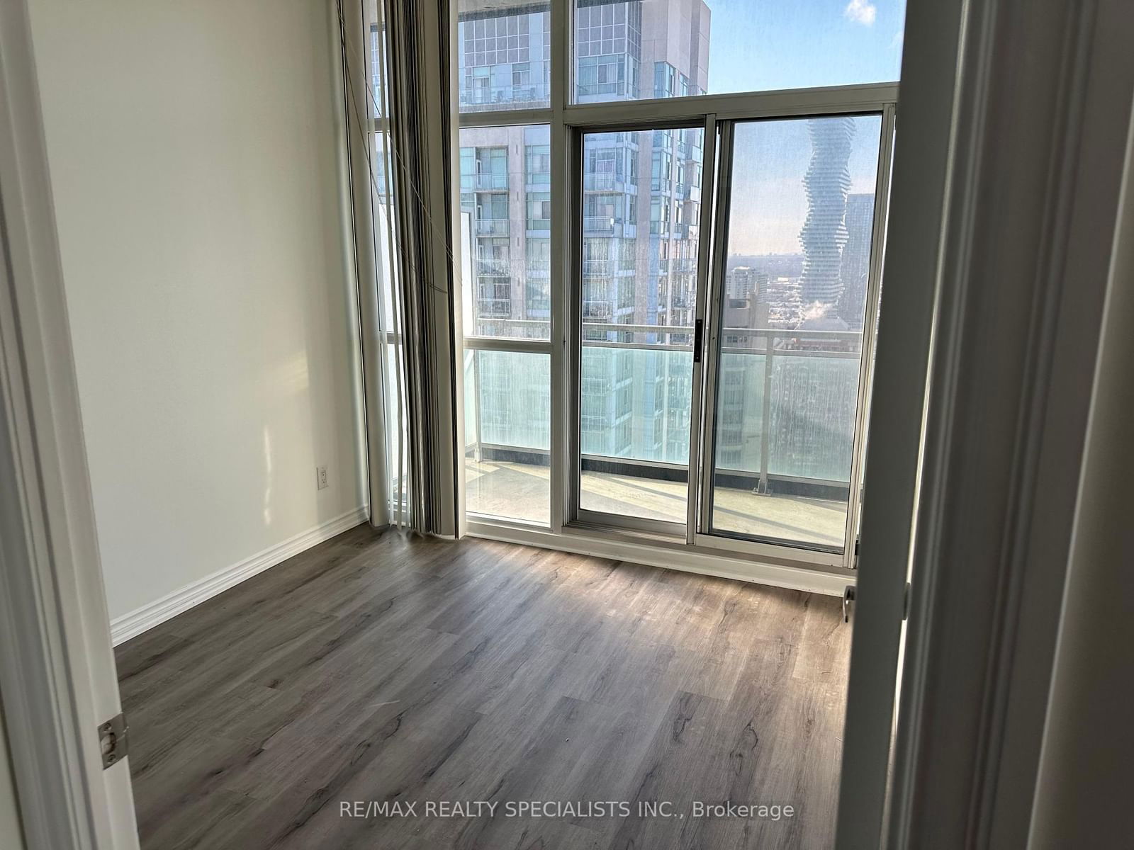 Condo leased at 3409-223 Webb Drive, Mississauga, City Centre, L6L 6X3 - MLS: W11977381