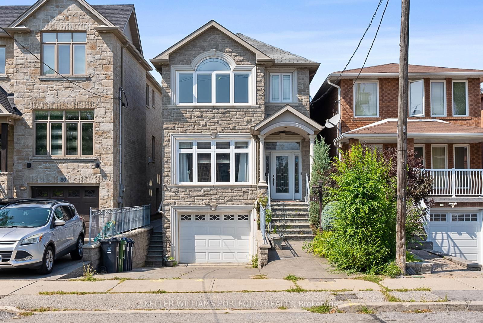 Building at 82 Harding Avenue, Toronto, Brookhaven-Amesbury