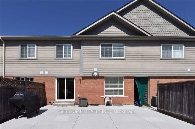 Townhouse for lease at 28 Irene Crescent, Brampton, Fletcher's Meadow, L7A 2V3 - MLS: W11977635