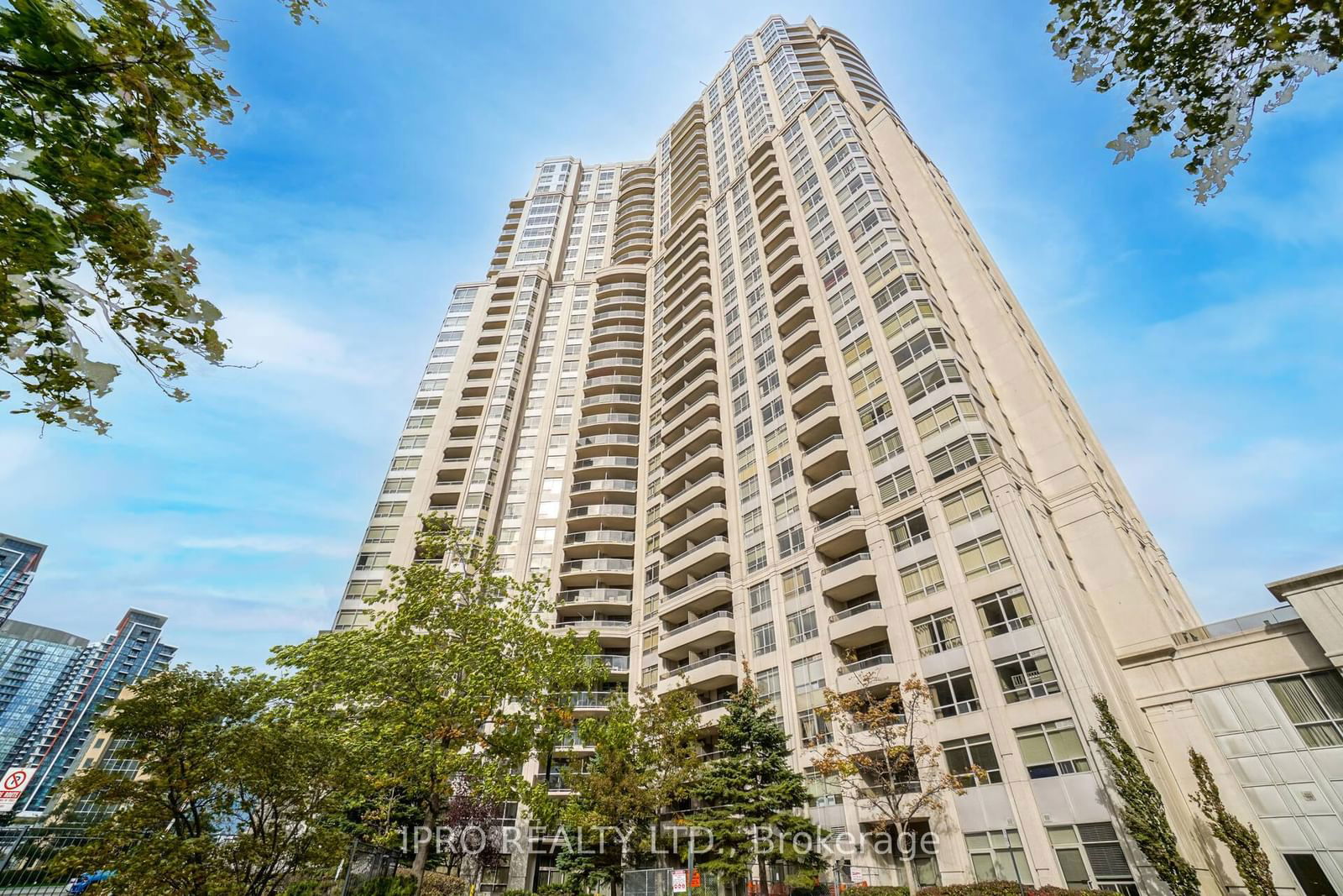 Condo for sale at 506-35 Kingsbridge Garden Circle, Mississauga, Hurontario, L5R 3Z5 - MLS: W11977640