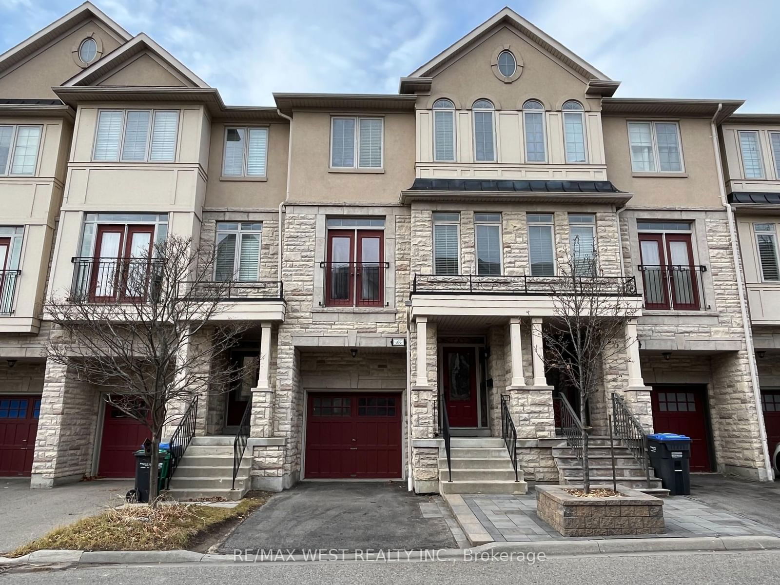 Townhouse for sale at 45-3038 Haines Road, Mississauga, Applewood, L4Y 0C8 - MLS: W11977677