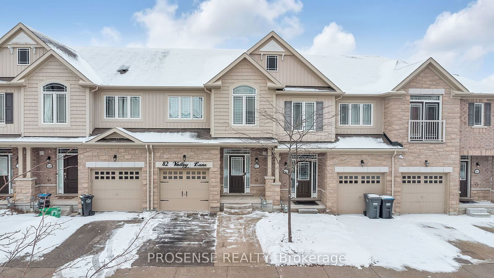 Townhouse for sale at 82 Valley Lane, Caledon, Rural Caledon, L7C 4C9 - MLS: W11977752