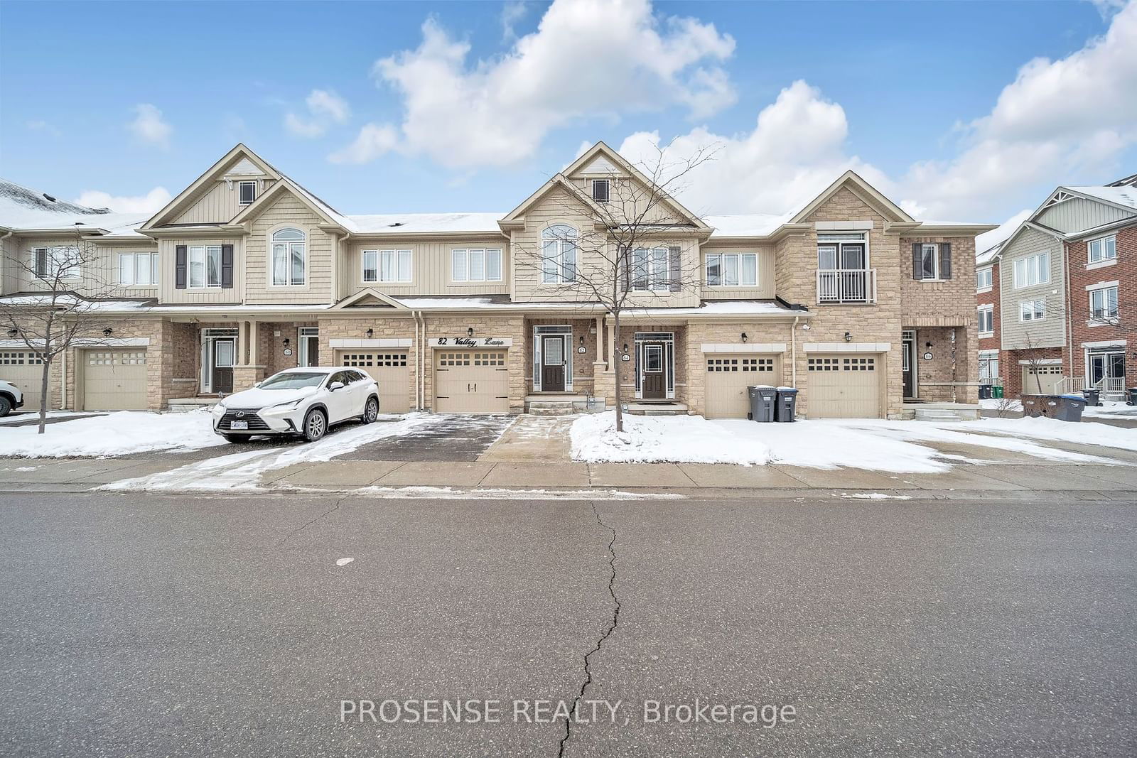 Townhouse for sale at 82 Valley Lane, Caledon, Rural Caledon, L7C 4C9 - MLS: W11977752