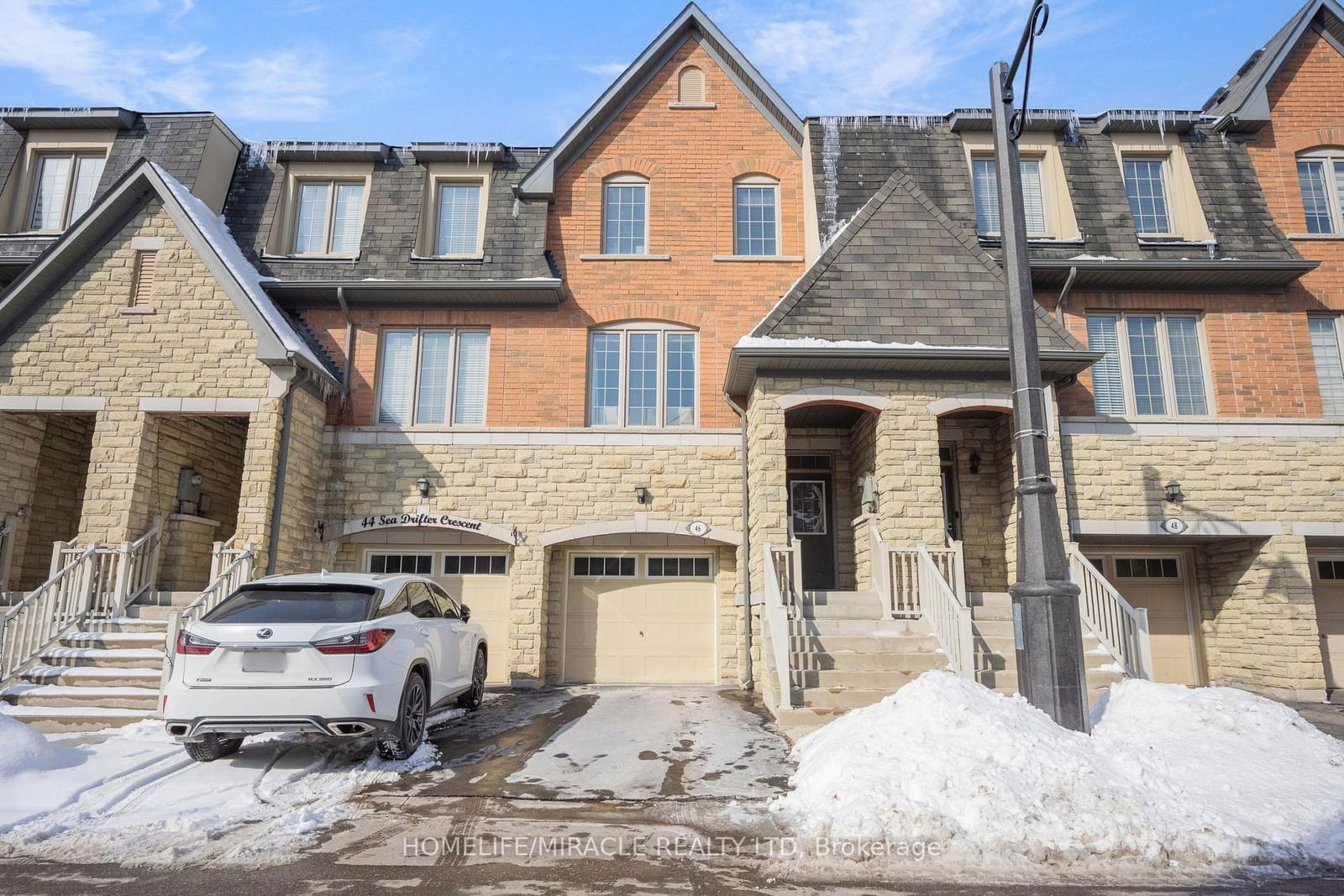 Townhouse for sale at 46 Sea Drifter Crescent, Brampton, Bram East, L6P 4B1 - MLS: W11977789