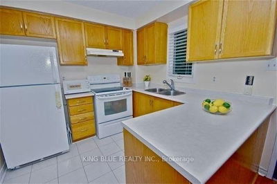 Unit 60 — 3100 Fifth Line, Mississauga - Erin Mills image-0-3