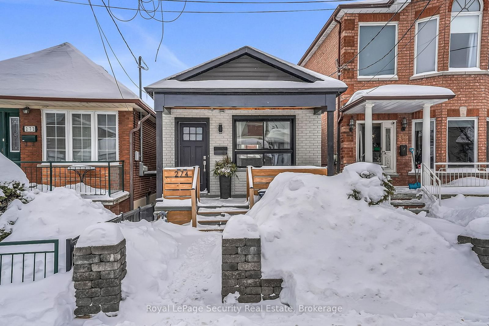 Detached House for sale at 274 Nairn Avenue, Toronto, Caledonia-Fairbank, M6E 4H6 - MLS: W11977917