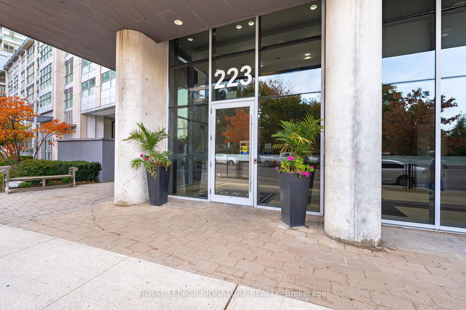 Condo for sale at 1509-223 Webb Drive, Mississauga, City Centre, L5B 0E8 - MLS: W11978041