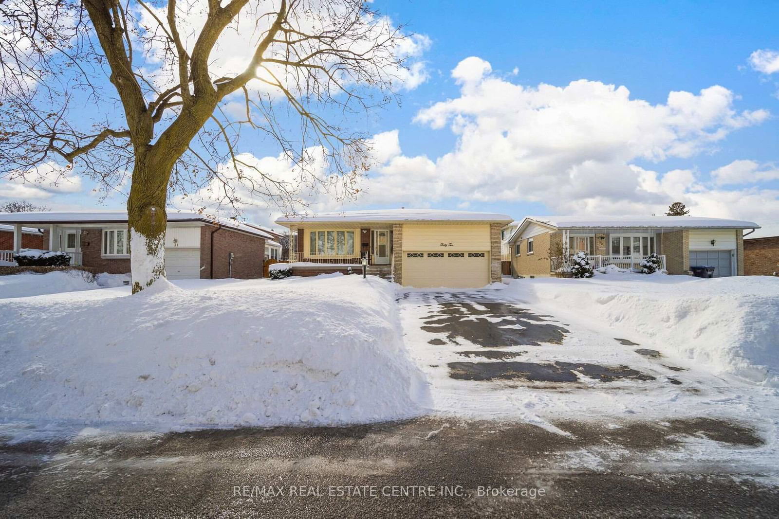 Detached House for sale at 32 Governor Grove Crescent, Brampton, Brampton South, L6Y 1A6 - MLS: W11978097