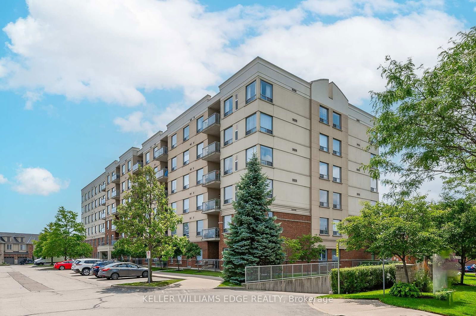 Condo for sale at 107-5070 Fairview Street, Burlington, Appleby, L7L 0B8 - MLS: W11978105