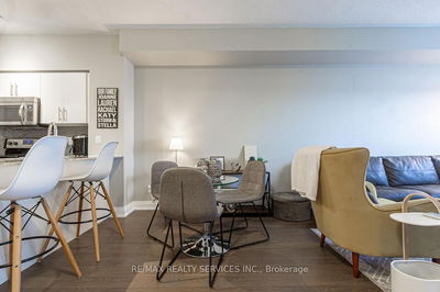 Unit 1507 — 65 Speers Rd, Oakville - Queen Elizabeth image-0-3