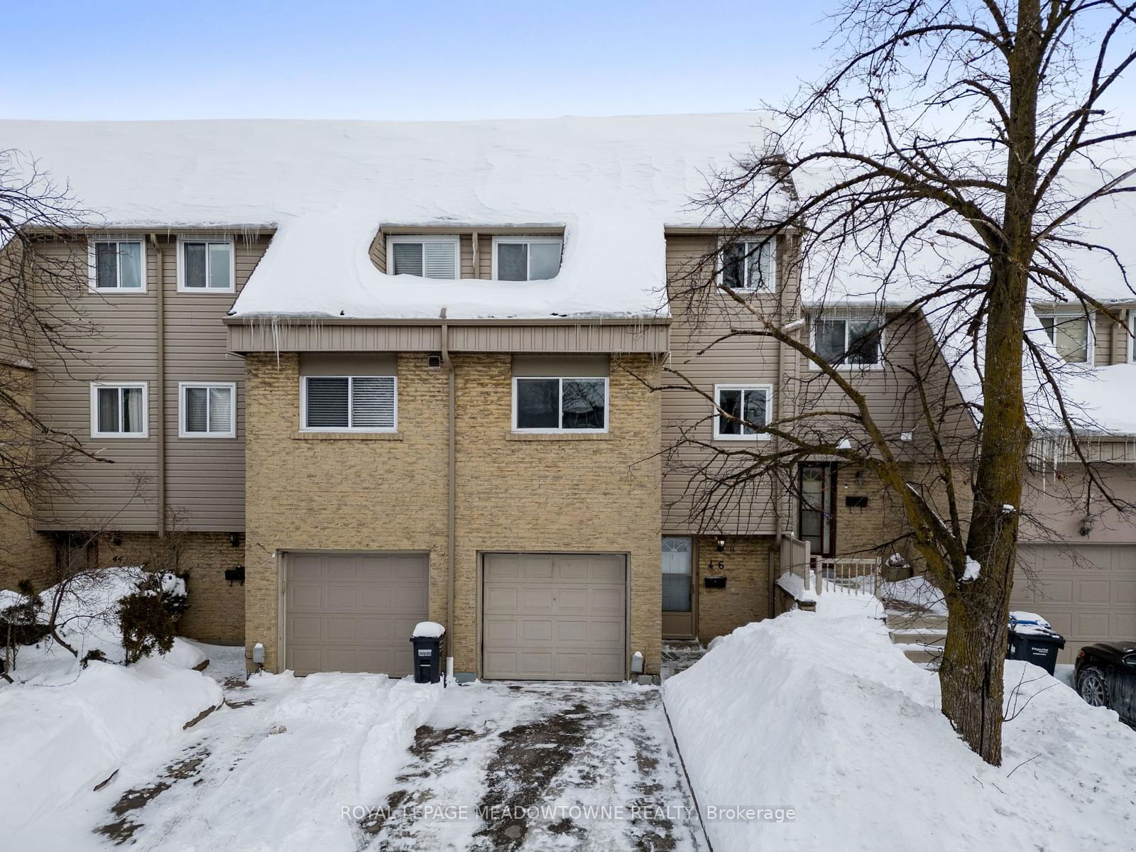 Townhouse for sale at 46-46 Tara Park Crescent, Brampton, Brampton North, L6V 3E3 - MLS: W11978248