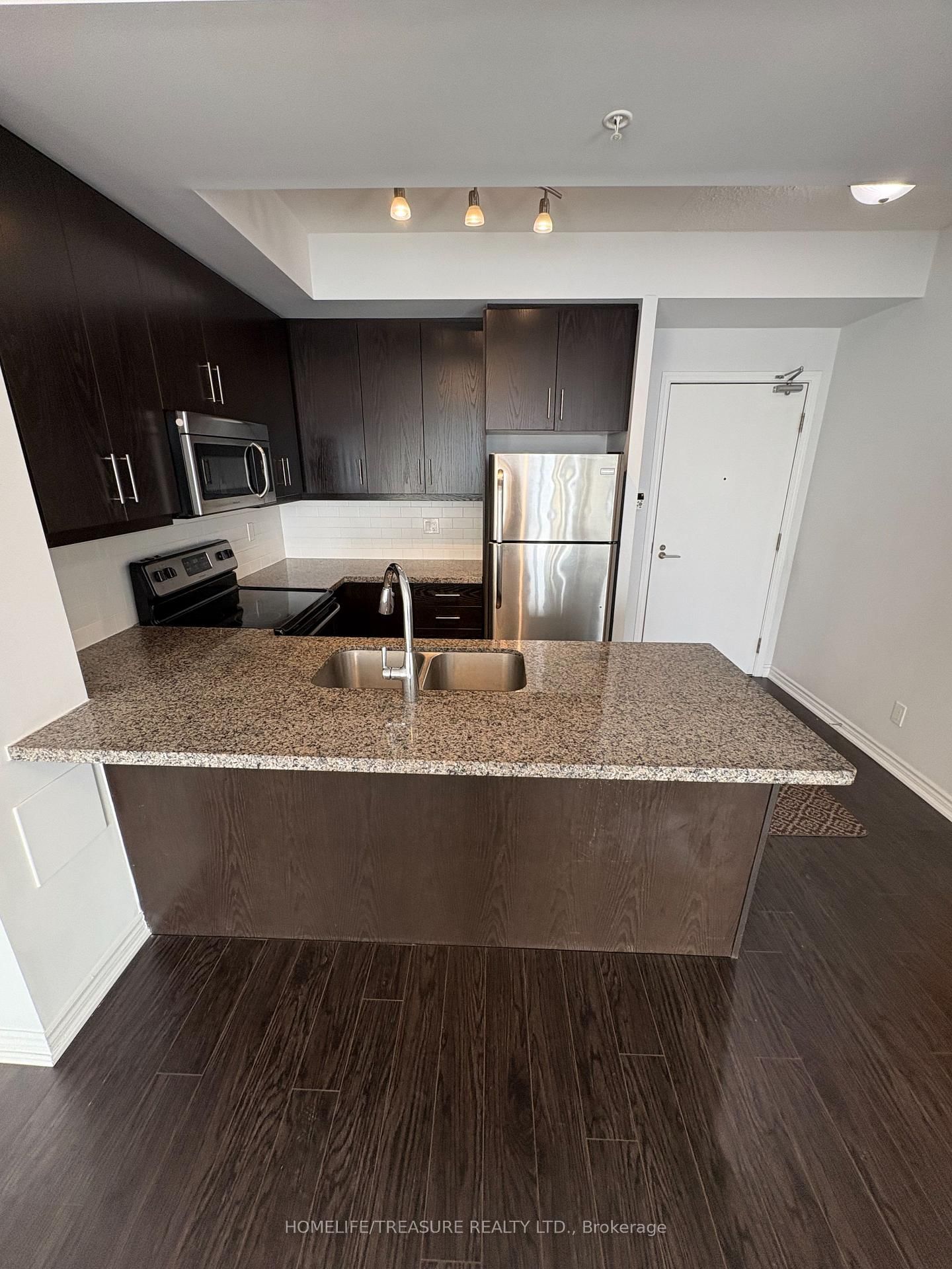 Condo for lease at 737-15 James Finlay Way, Toronto, Downsview-Roding-CFB, M3M 0B3 - MLS: W11978294