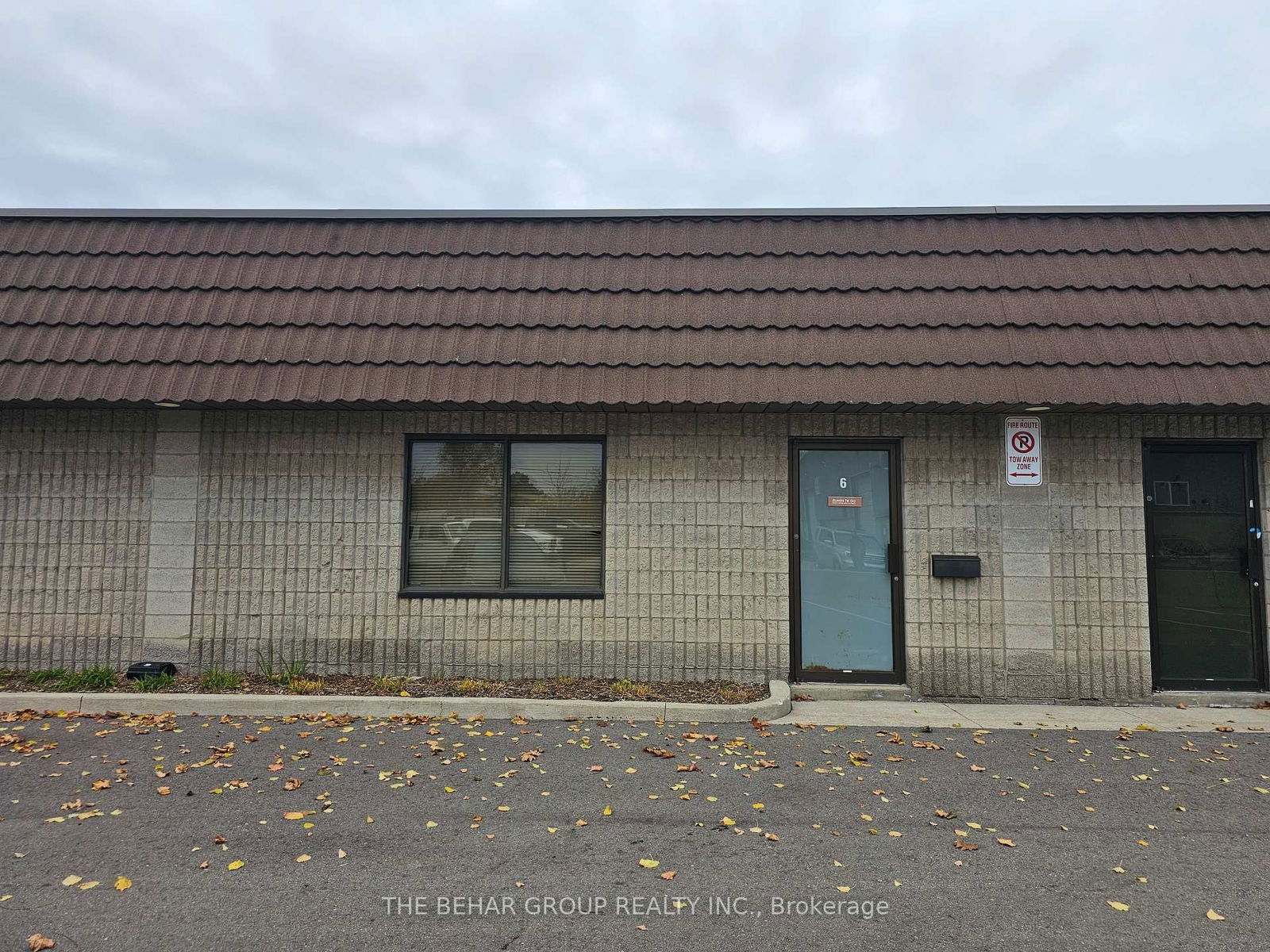 Industrial for lease at 6-4179 Harvester Road, Burlington, Industrial Burlington, L7L 5M4 - MLS: W11978316