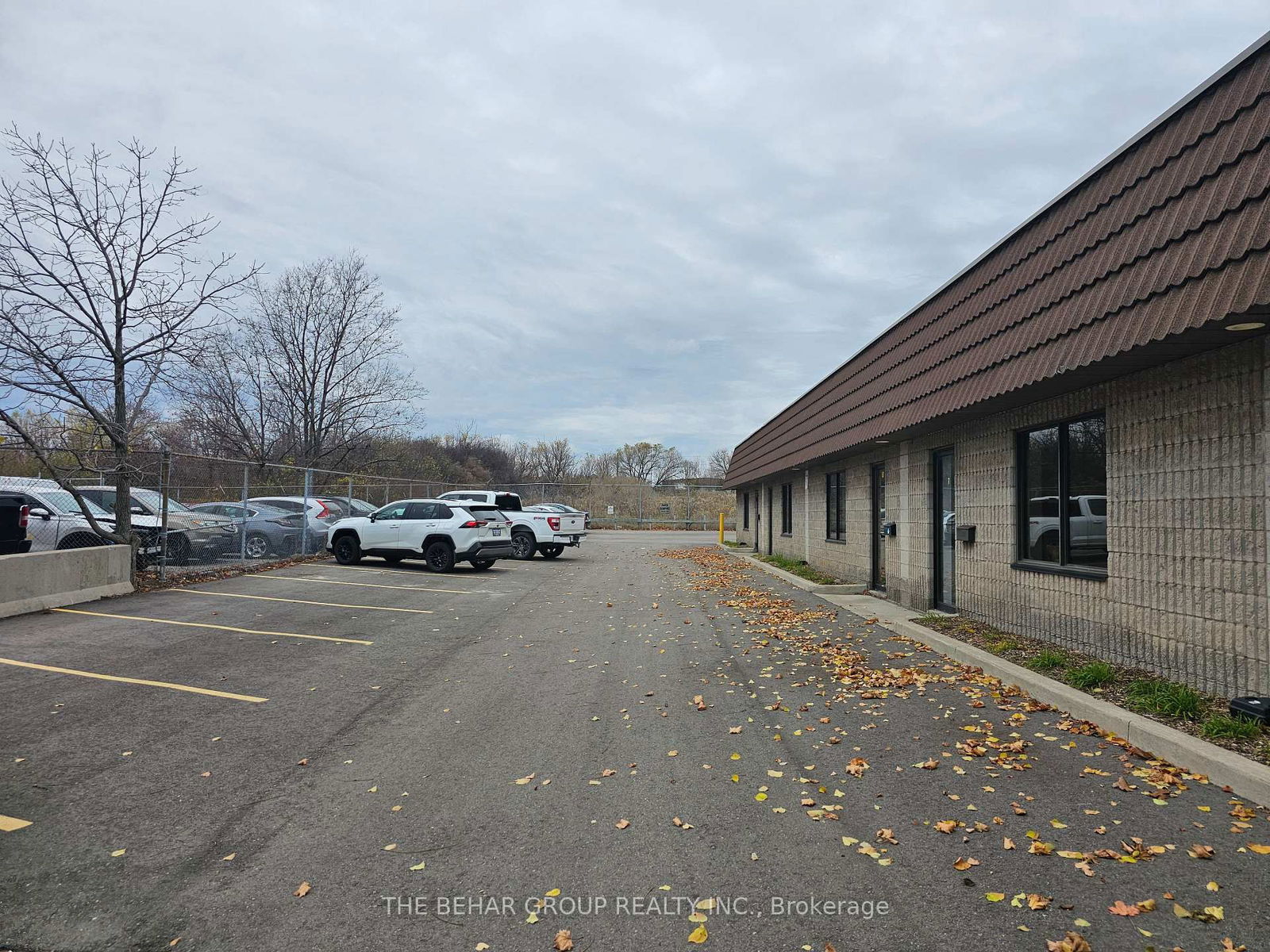 Industrial for lease at 6-4179 Harvester Road, Burlington, Industrial Burlington, L7L 5M4 - MLS: W11978316