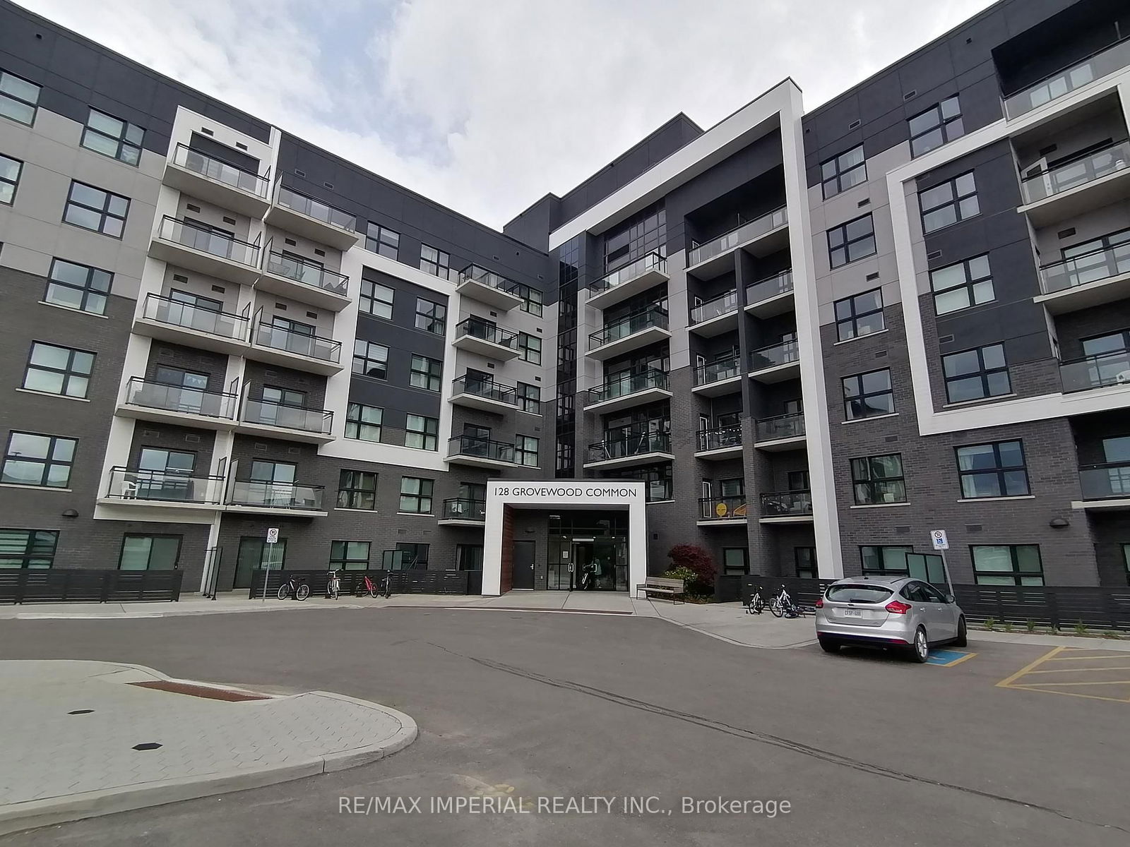 Condo leased at 328-128 Grovewood Common, Oakville, 1008 - GO Glenorchy, L6H 0X3 - MLS: W11978348