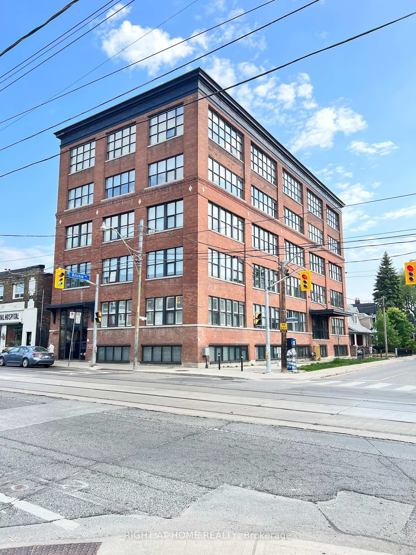 Condo for lease at 406-2154 Dundas Street, Toronto, Roncesvalles, M6R 1X3 - MLS: W11978441