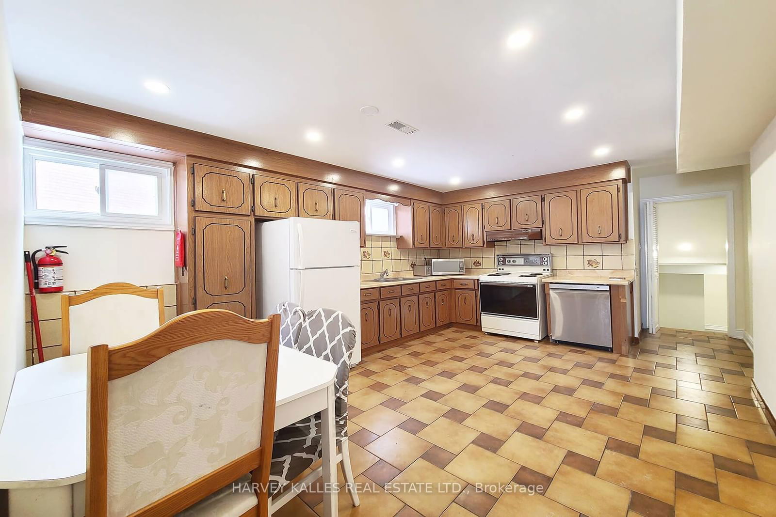 Semi-Detached House for lease at Lower-99 Stilecroft Drive, Toronto, York University Heights, M3J 1A8 - MLS: W11978618