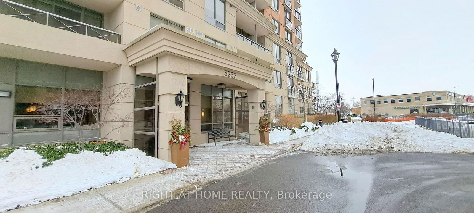 Condo for lease at 1416-5233 Dundas Street, Toronto, Islington-City Centre West, M9B 6M1 - MLS: W11978761