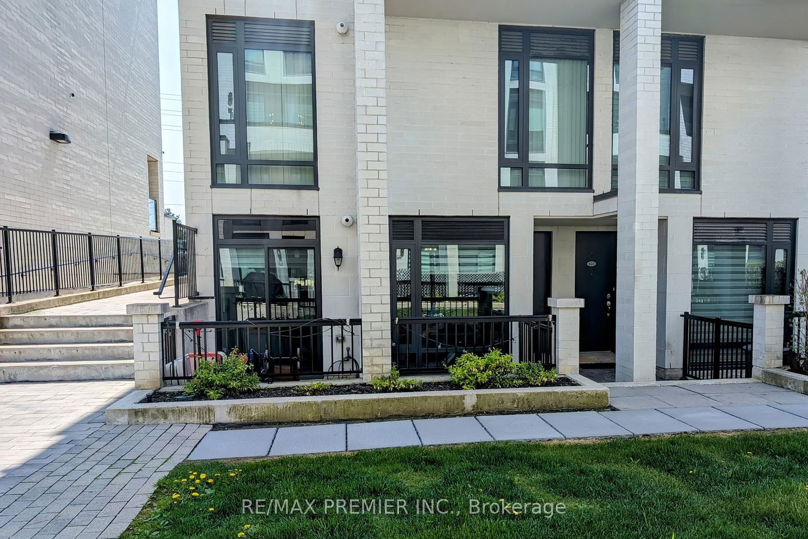 Townhouse for sale at 624-140 Widdicombe Hill Boulevard, Toronto, Willowridge-Martingrove-Richview, M9R 0A9 - MLS: W11978782