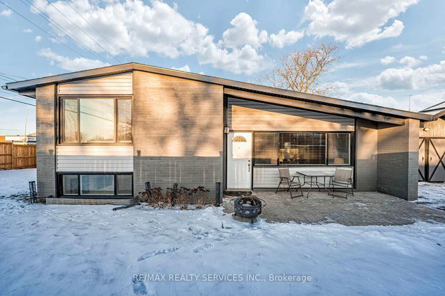 294 Steeles Avenue