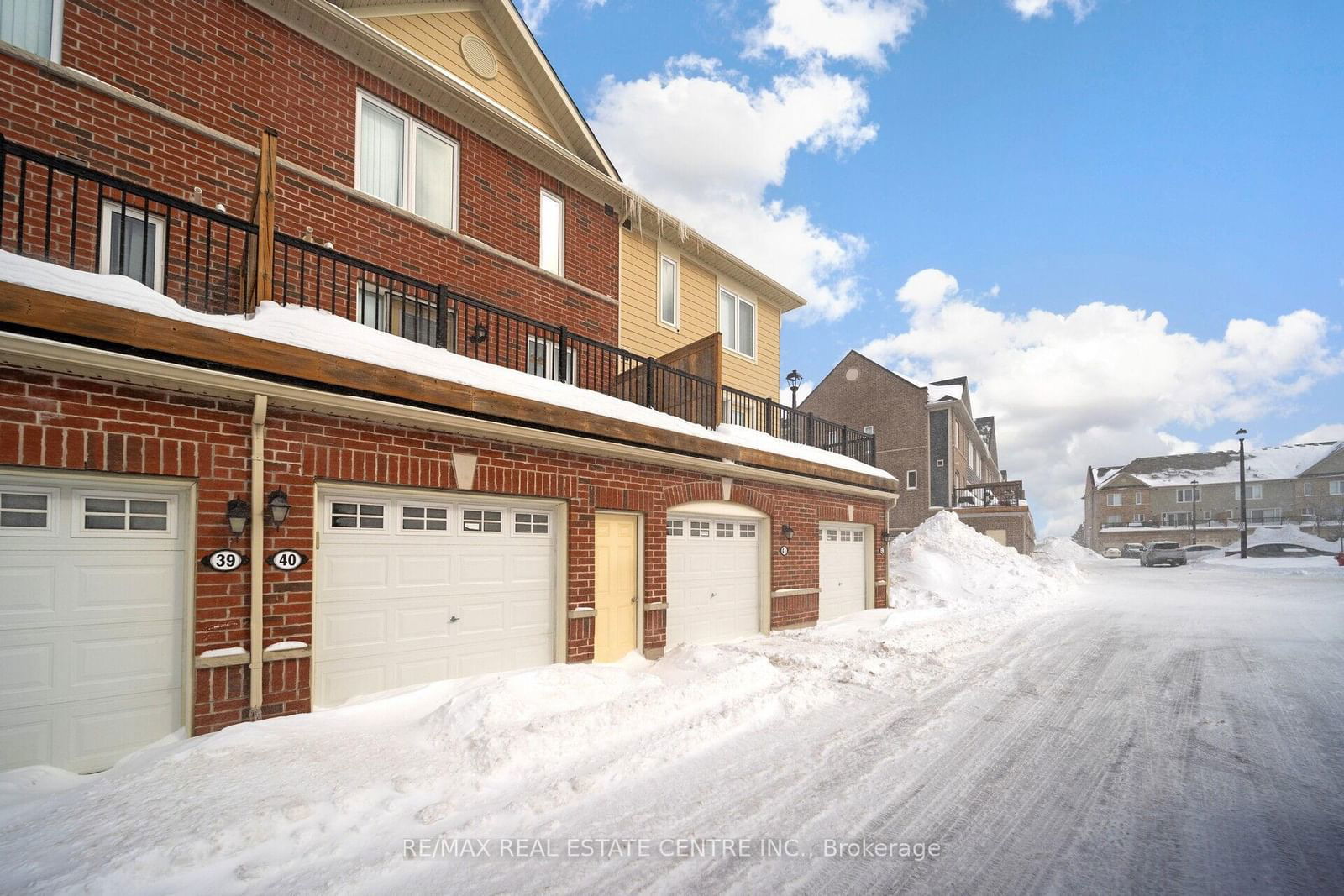 Townhouse for sale at 40-250 Sunny Meadow Boulevard, Brampton, Sandringham-Wellington, L7A 0A1 - MLS: W11978869