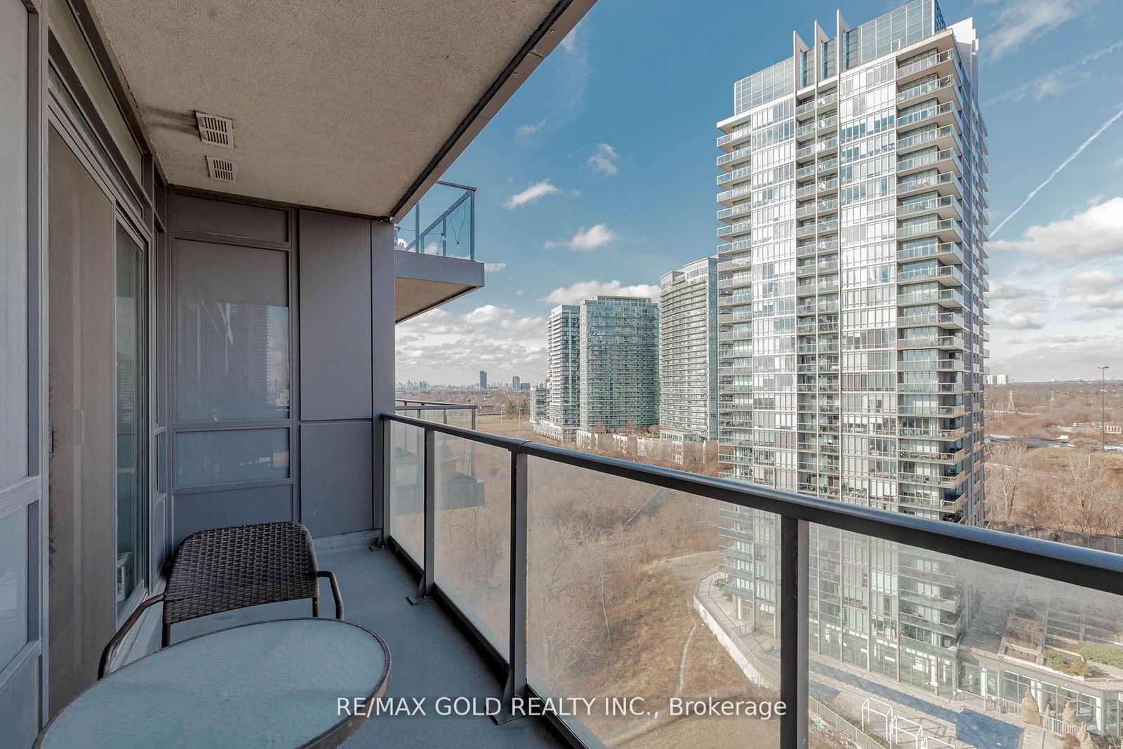 Condo sold at 1307-36 Park Lawn Road, Toronto, Ontario, M8V 0E5 - Mimico - MLS: W11979080