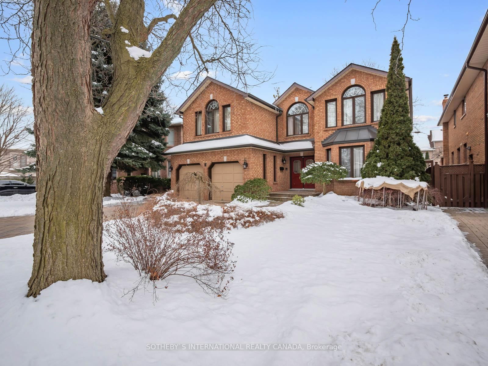 Detached House sold at 6 Northglen Avenue, Toronto, Islington-City Centre West, M9B 4R4 - MLS: W11979112