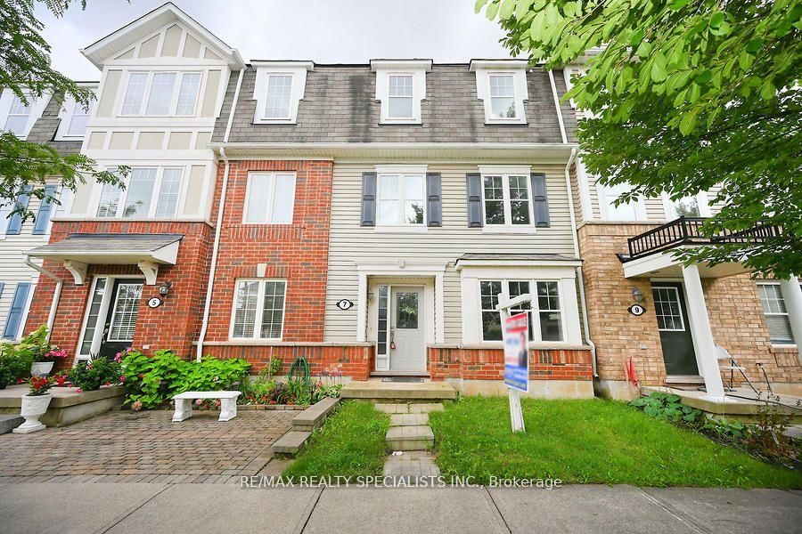 Townhouse for sale at 7 PORTSDOWN Road, Brampton, Northwest Brampton, L7A 0R4 - MLS: W11979172