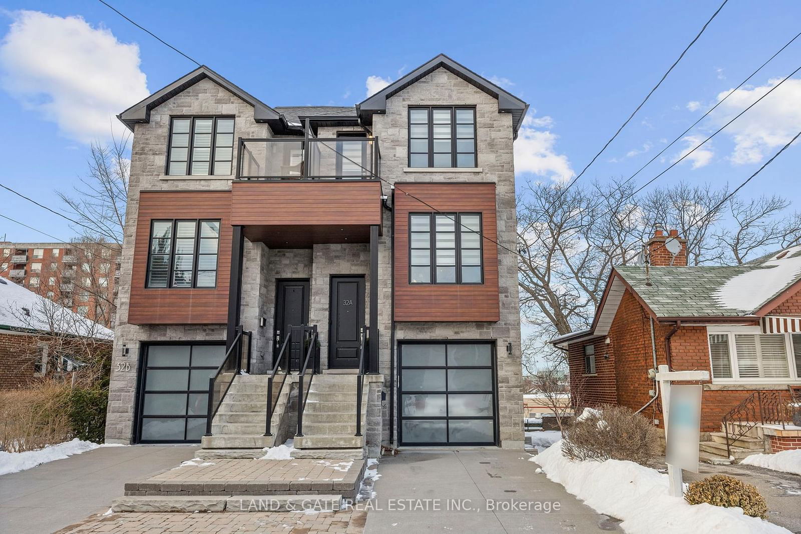 Semi-Detached House for sale at 32A Venn Crescent, Toronto, Keelesdale-Eglinton West, M6M 1S4 - MLS: W11979237